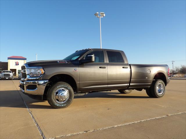 2024 RAM Ram 3500 RAM 3500 TRADESMAN CREW CAB 4X4 8 BOX