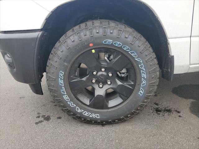 2025 RAM Ram 1500 RAM 1500 WARLOCK CREW CAB 4X4 57 BOX