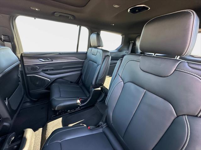 2025 Jeep Grand Cherokee Overland 4x4