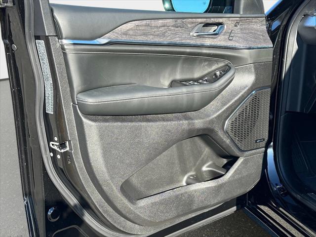 2025 Jeep Grand Cherokee Overland 4x4