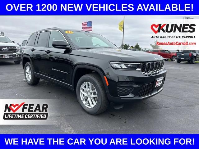 2025 Jeep Grand Cherokee GRAND CHEROKEE LAREDO X 4X4