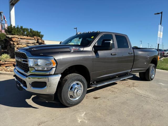 2024 RAM Ram 3500 RAM 3500 TRADESMAN CREW CAB 4X4 8 BOX