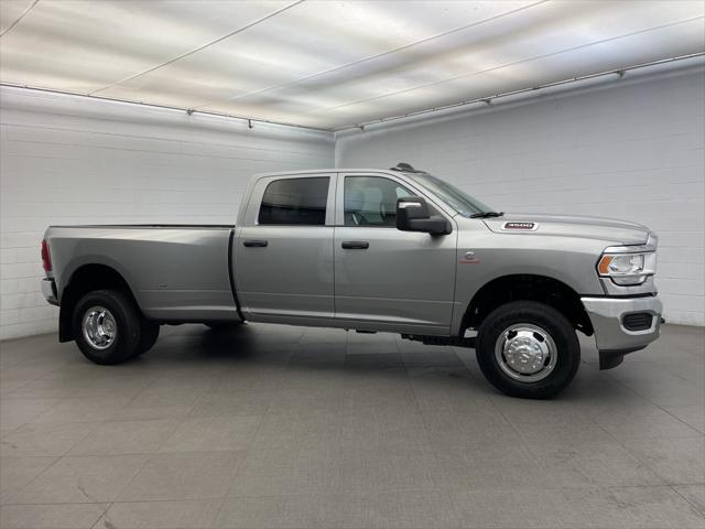 2024 RAM Ram 3500 RAM 3500 TRADESMAN CREW CAB 4X4 8 BOX