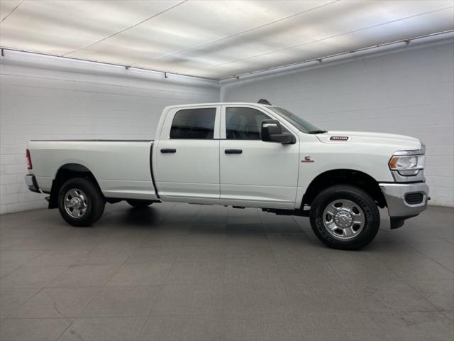 2024 RAM Ram 3500 RAM 3500 TRADESMAN CREW CAB 4X4 8 BOX