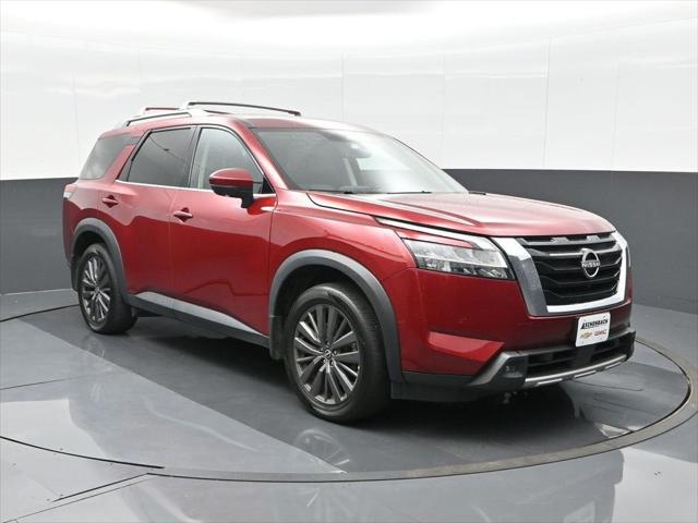 2023 Nissan Pathfinder SL 4WD