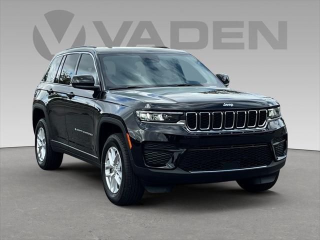 2025 Jeep Grand Cherokee GRAND CHEROKEE LAREDO X 4X2