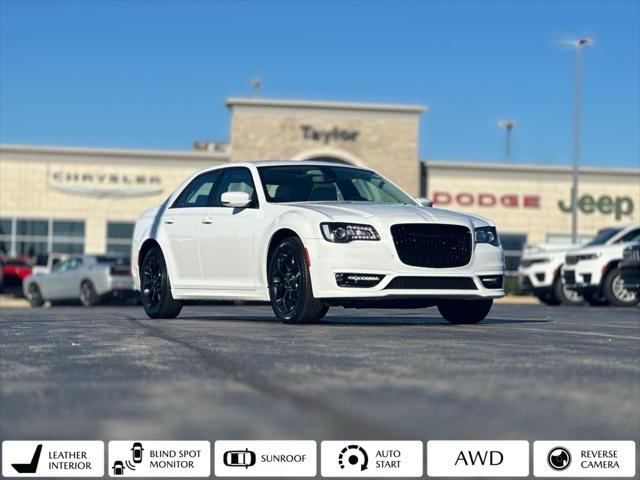 2023 Chrysler 300 Touring L AWD