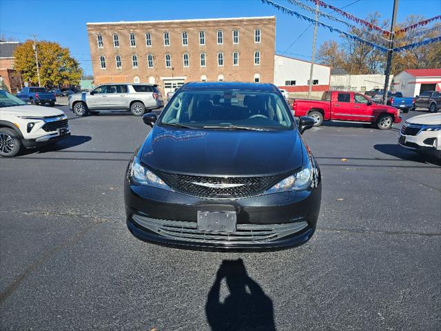 2020 Chrysler Voyager L