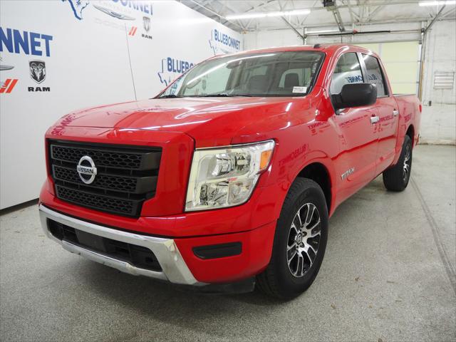 2021 Nissan TITAN Crew Cab SV 4x2