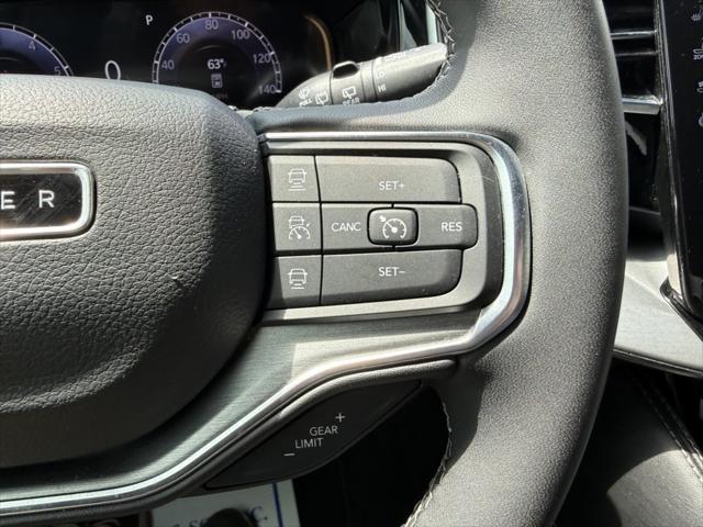 2023 Jeep Wagoneer Series II Carbide 4x4