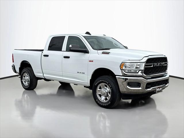 2022 RAM 2500 Tradesman Crew Cab 4x4 64 Box