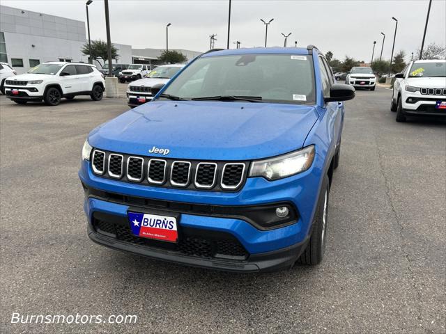 2025 Jeep Compass COMPASS LATITUDE 4X4