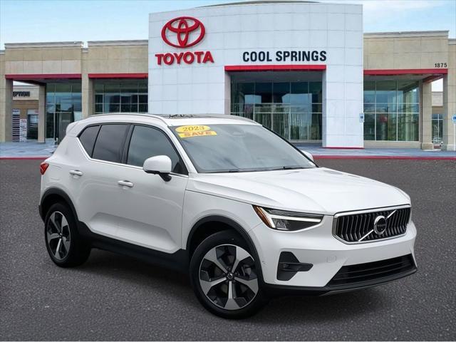 2023 Volvo XC40 B4 Plus Bright Theme