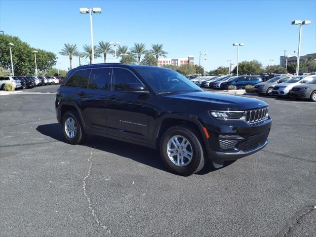 2024 Jeep Grand Cherokee Laredo 4x2