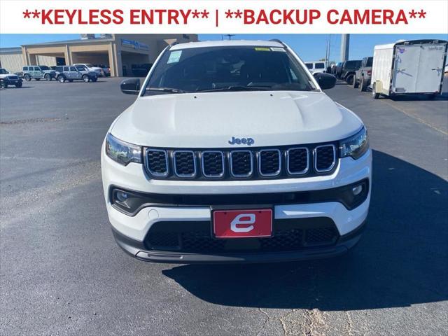 2025 Jeep Compass COMPASS LATITUDE 4X4