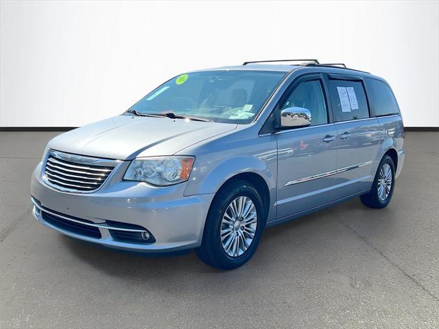 2015 Chrysler Town and Country Touring-L