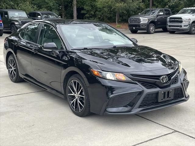 2022 Toyota Camry SE Nightshade Edition