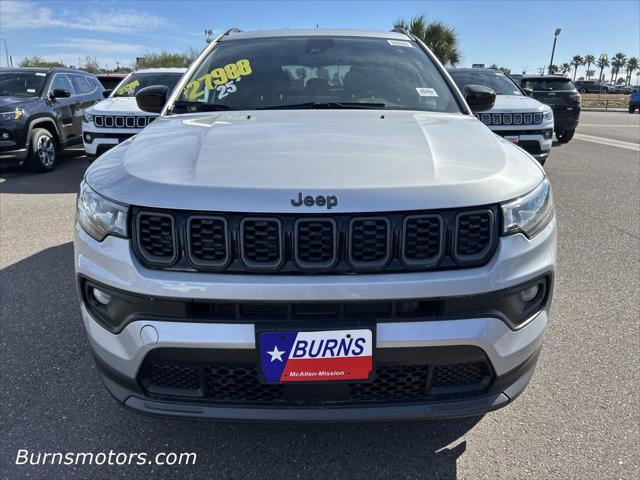 2025 Jeep Compass COMPASS LATITUDE 4X4
