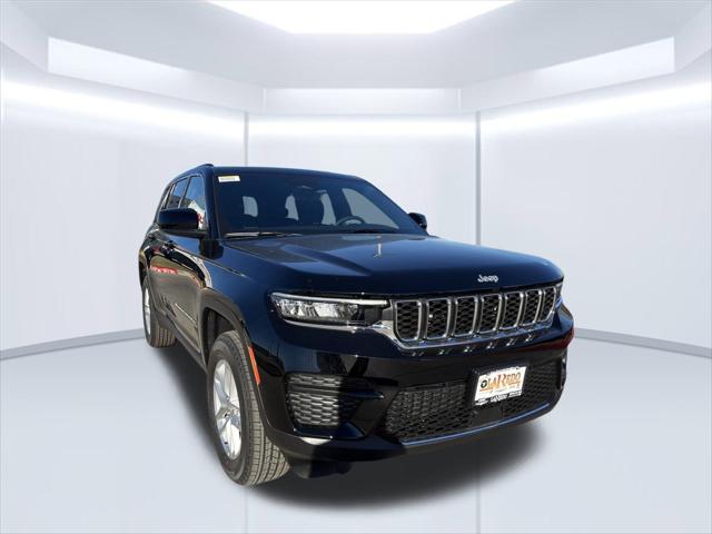 2025 Jeep Grand Cherokee GRAND CHEROKEE LAREDO X 4X2