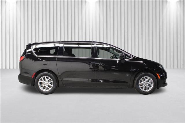 2025 Chrysler Voyager VOYAGER