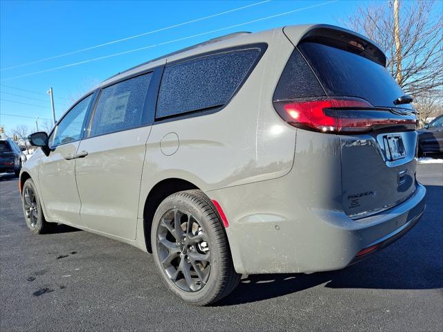 2025 Chrysler Pacifica PACIFICA LIMITED AWD