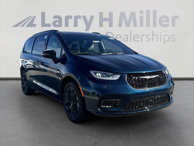 2025 Chrysler Pacifica PACIFICA LIMITED AWD