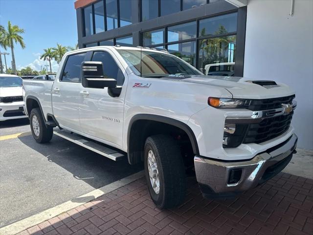 2024 Chevrolet Silverado 2500HD 4WD Crew Cab Standard Bed LT