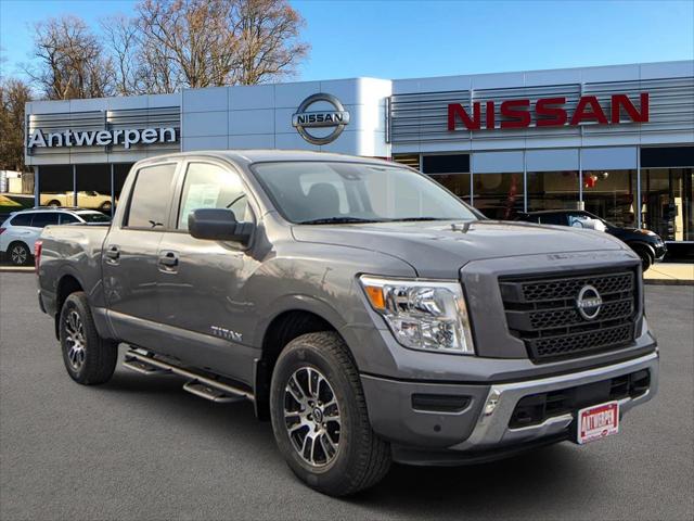 2023 Nissan TITAN Crew Cab SV 4x4