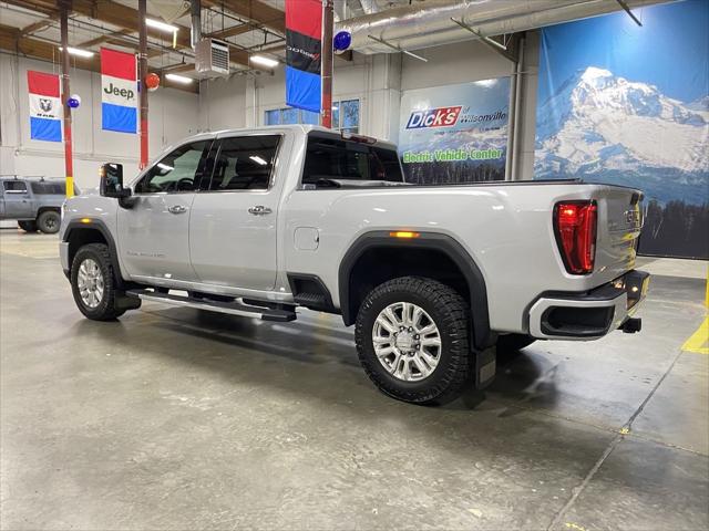 2022 GMC Sierra 3500HD 4WD Crew Cab Standard Bed Denali