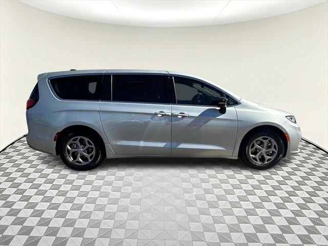 2024 Chrysler Pacifica PACIFICA LIMITED