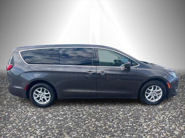 2020 Chrysler Pacifica Touring
