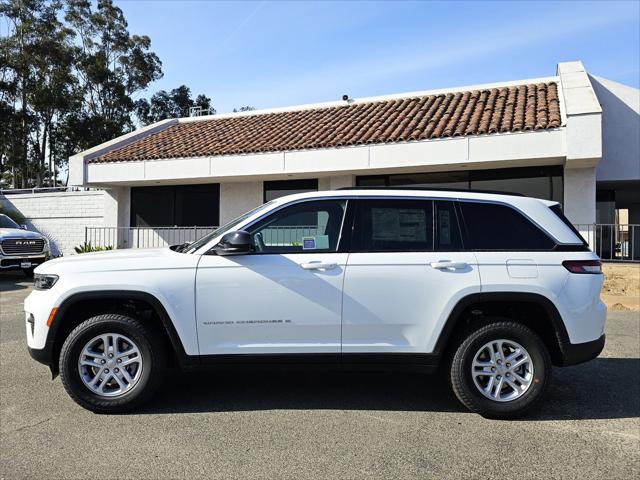 2025 Jeep Grand Cherokee GRAND CHEROKEE LAREDO 4X4