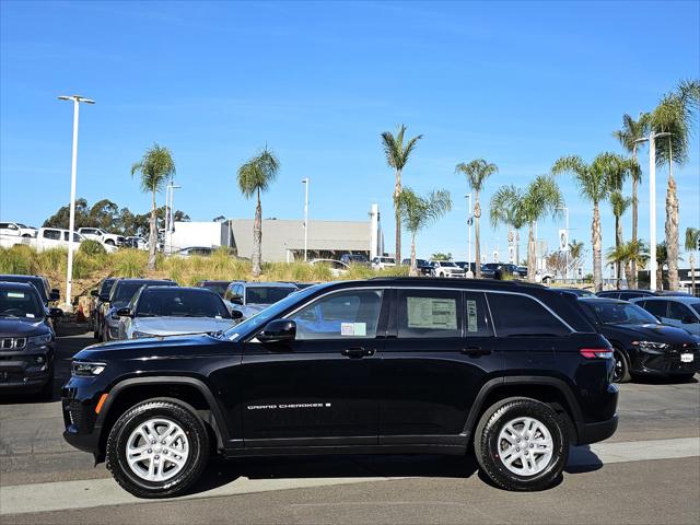 2025 Jeep Grand Cherokee GRAND CHEROKEE LAREDO 4X4