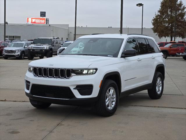 2025 Jeep Grand Cherokee GRAND CHEROKEE LAREDO 4X4