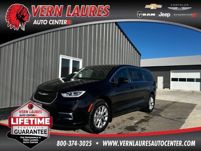 2025 Chrysler Pacifica PACIFICA SELECT AWD