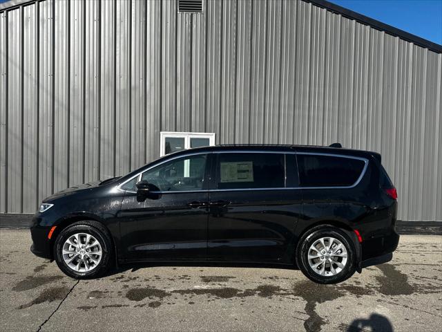 2025 Chrysler Pacifica PACIFICA SELECT AWD