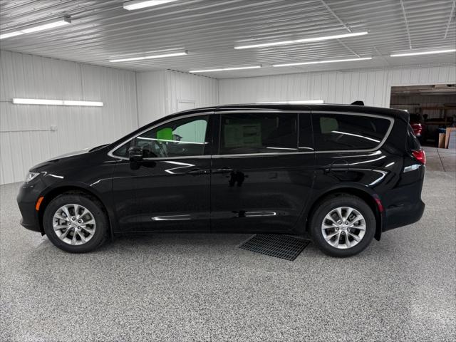 2025 Chrysler Pacifica PACIFICA SELECT AWD