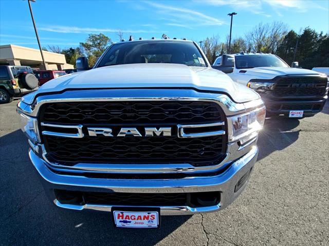 2024 RAM Ram 3500 RAM 3500 TRADESMAN CREW CAB 4X4 64 BOX