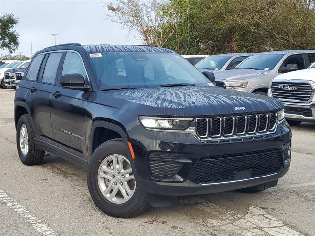 2025 Jeep Grand Cherokee GRAND CHEROKEE LAREDO 4X4