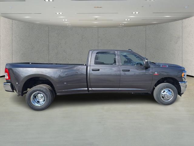 2024 RAM Ram 3500 RAM 3500 TRADESMAN CREW CAB 4X4 8 BOX