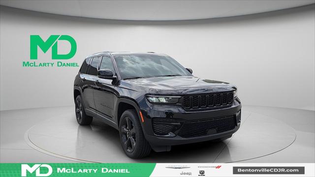 2025 Jeep Grand Cherokee GRAND CHEROKEE ALTITUDE 4X4