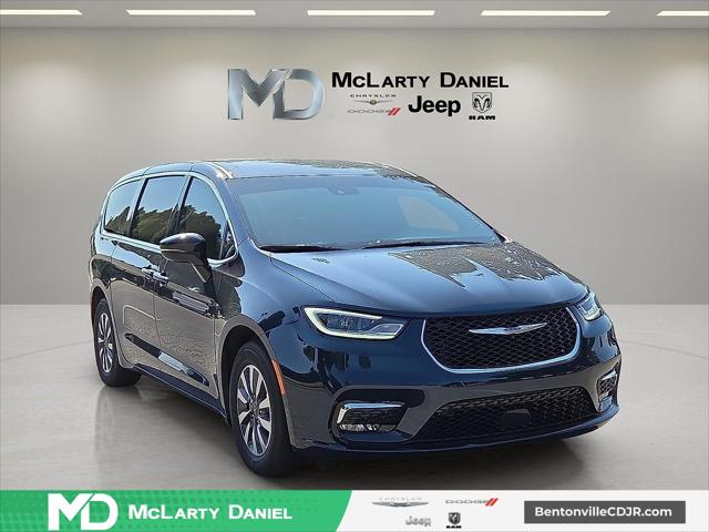 2025 Chrysler Pacifica Plug-In Hybrid PACIFICA PLUG-IN HYBRID SELECT