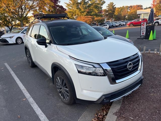 2022 Nissan Pathfinder SL 4WD