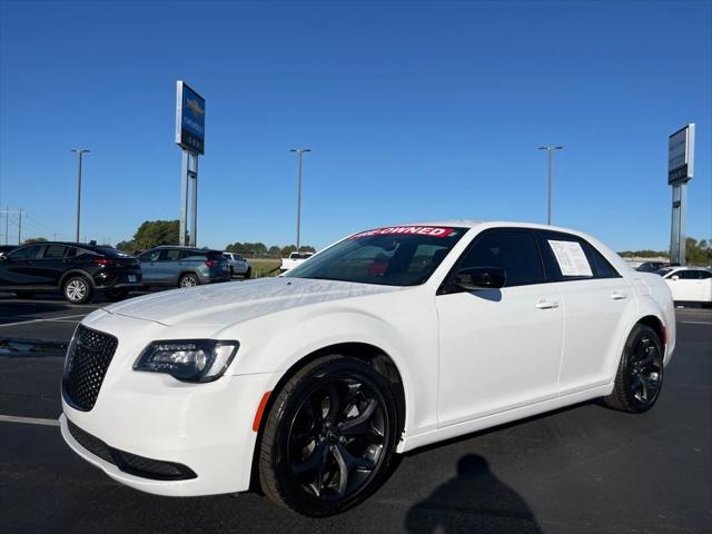 2023 Chrysler 300 Touring