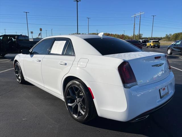 2023 Chrysler 300 Touring