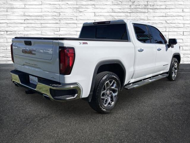 2022 GMC Sierra 1500 4WD Crew Cab Short Box SLT