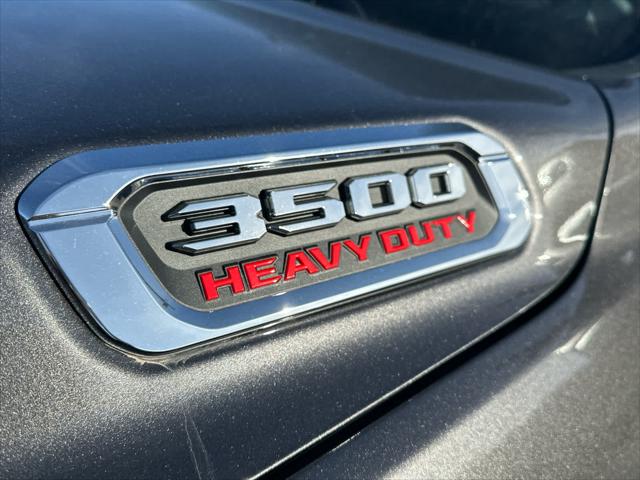 2024 RAM Ram 3500 Chassis Cab RAM 3500 LIMITED CREW CAB CHASSIS 4X4 60 CA