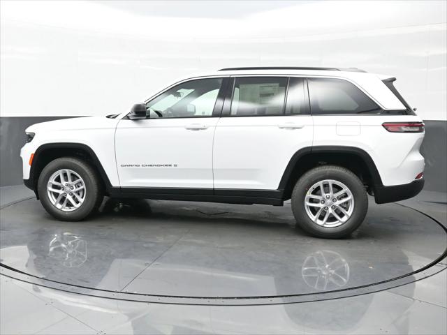 2025 Jeep Grand Cherokee GRAND CHEROKEE LAREDO X 4X4