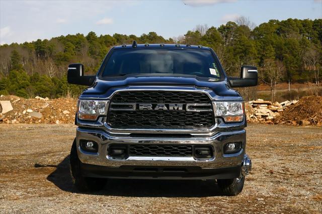 2024 RAM Ram 3500 Chassis Cab RAM 3500 TRADESMAN CREW CAB CHASSIS 4X4 60 CA