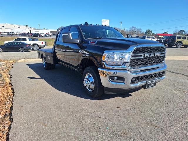 2024 RAM Ram 3500 Chassis Cab RAM 3500 TRADESMAN CREW CAB CHASSIS 4X4 60 CA